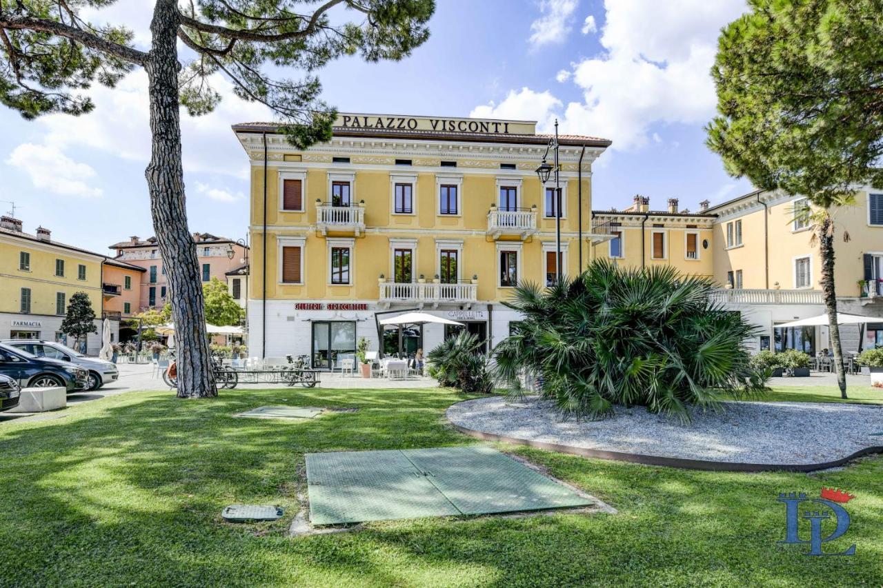 Desenzanoloft Official Partner Marriott Homes & Villas - Palazzo Visconti Luxury Suite Desenzano del Garda Exterior photo