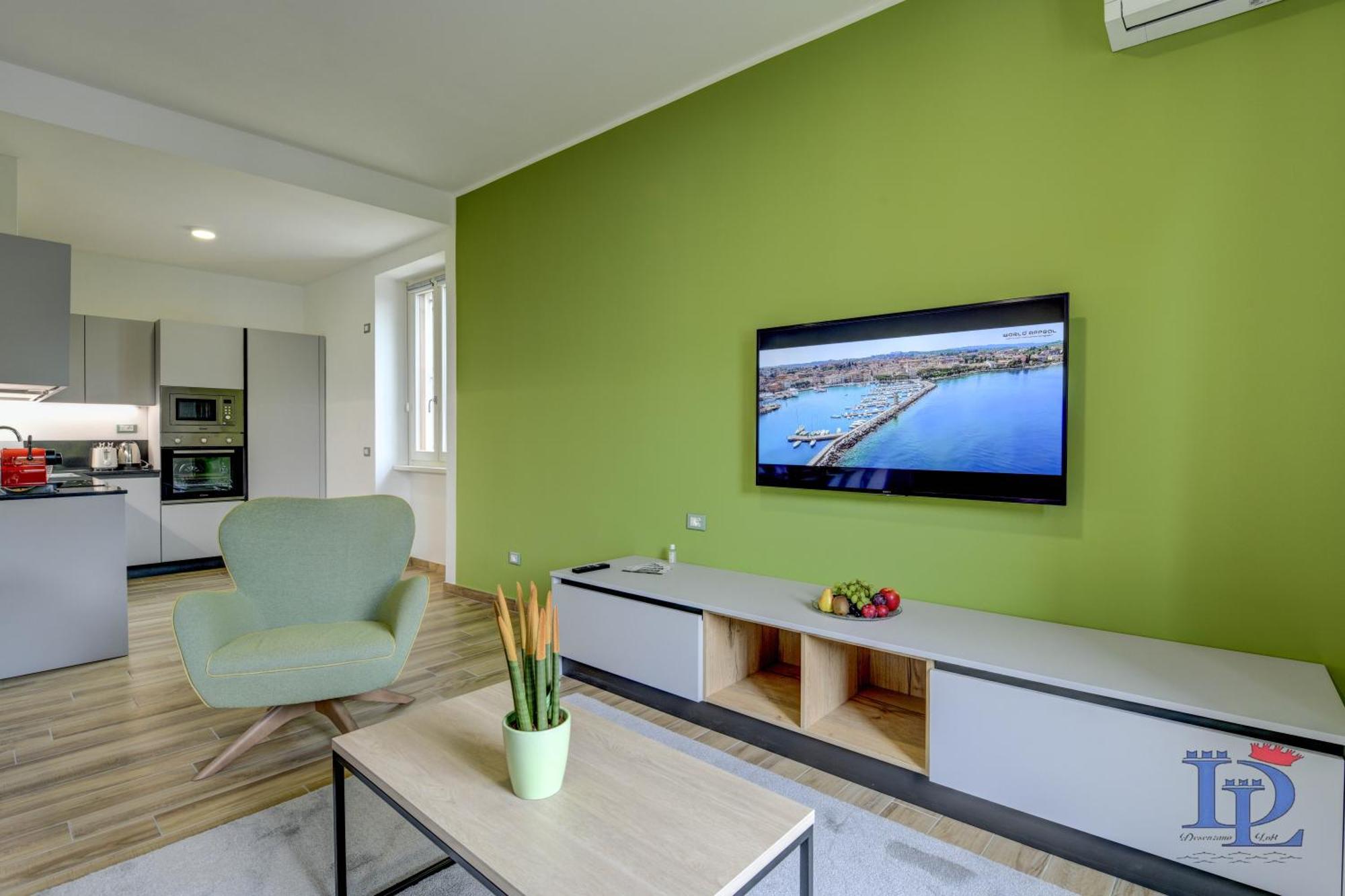 Desenzanoloft Official Partner Marriott Homes & Villas - Palazzo Visconti Luxury Suite Desenzano del Garda Room photo