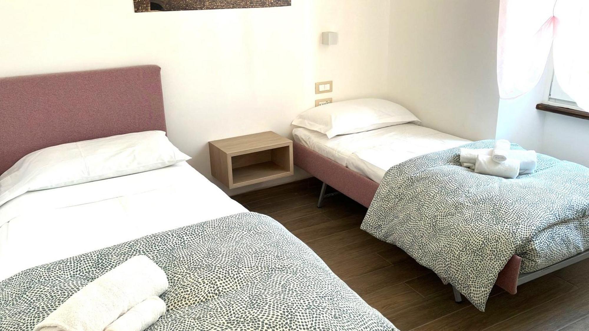 Desenzanoloft Official Partner Marriott Homes & Villas - Palazzo Visconti Luxury Suite Desenzano del Garda Exterior photo