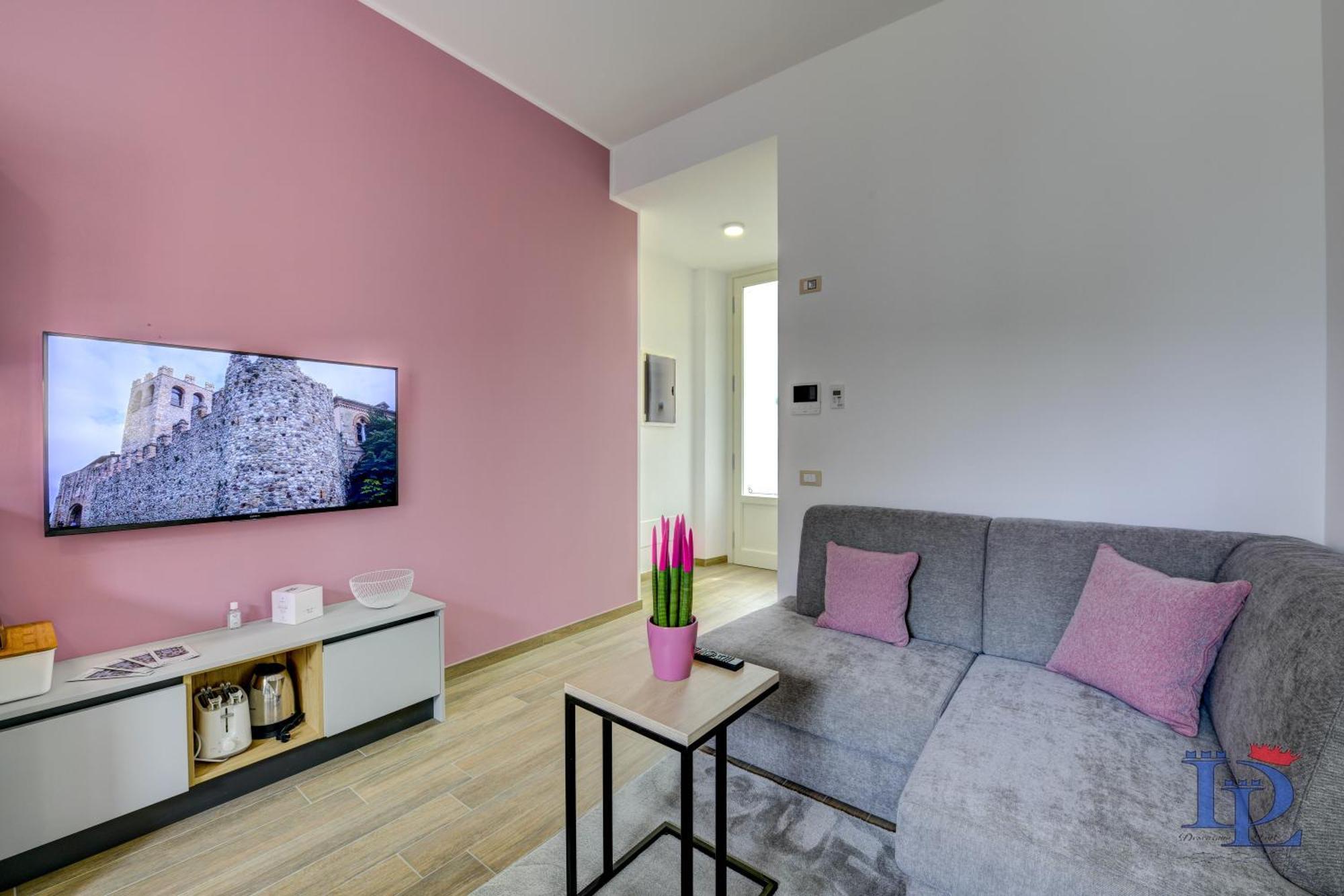 Desenzanoloft Official Partner Marriott Homes & Villas - Palazzo Visconti Luxury Suite Desenzano del Garda Room photo