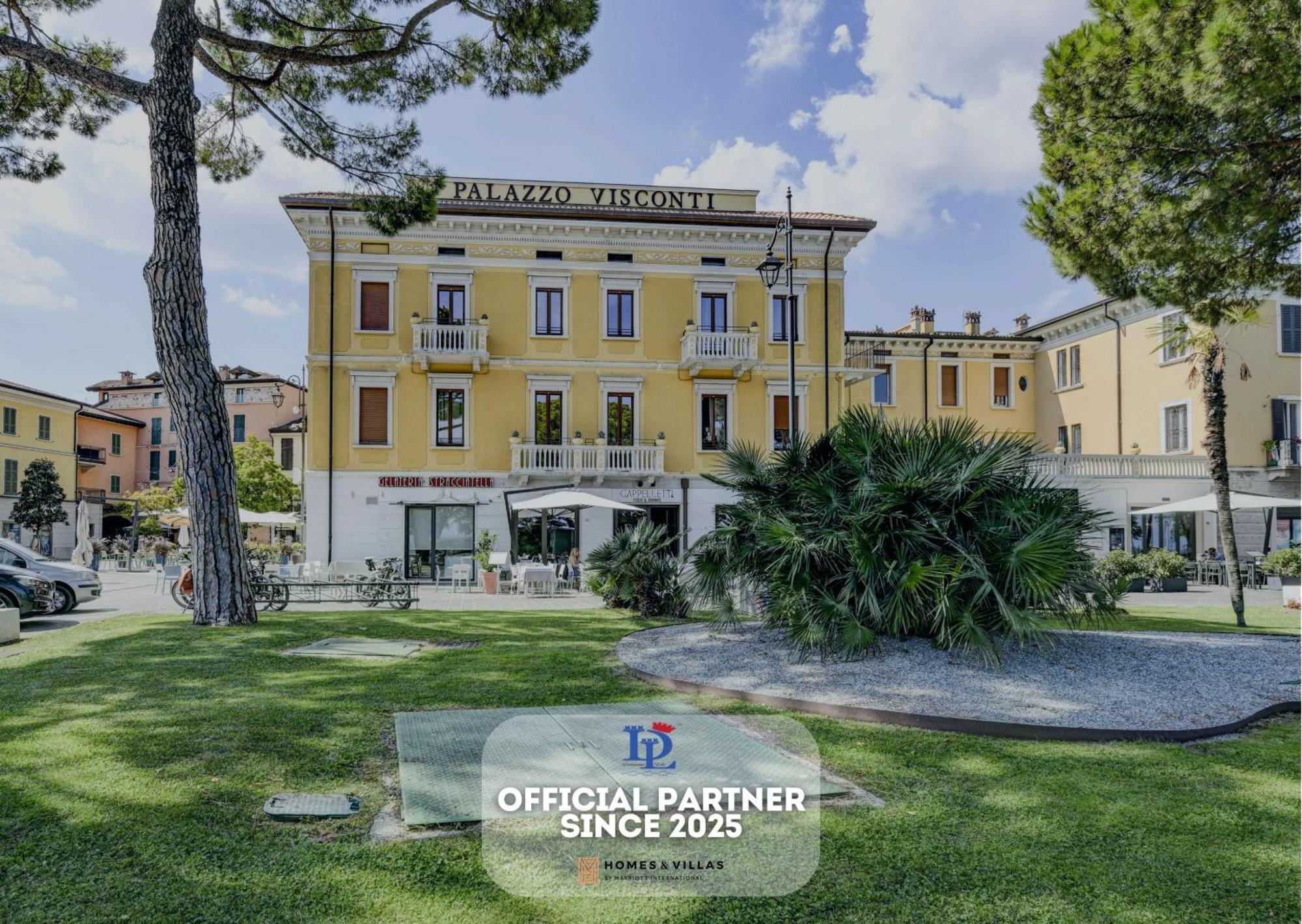 Desenzanoloft Official Partner Marriott Homes & Villas - Palazzo Visconti Luxury Suite Desenzano del Garda Exterior photo